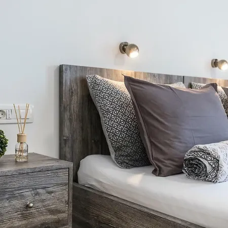 Apinelo Port Гостьовий будинок 4*