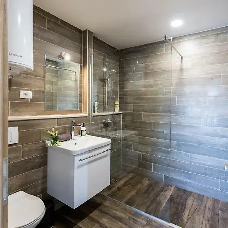 ゲストハウス Apinelo Port スプリト