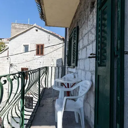 Apinelo Port Σπλιτ